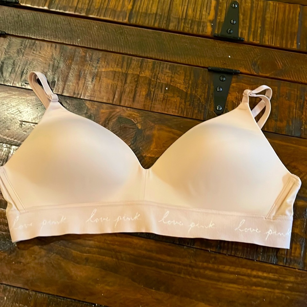 Nude lightly lined wear everywhere bra